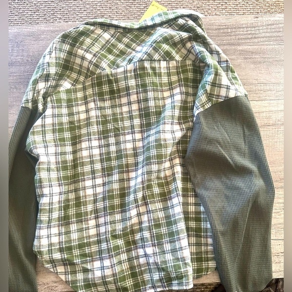 Love Notes Green and White Plaid Long Sleeve Button up Top - Picture 2 of 3